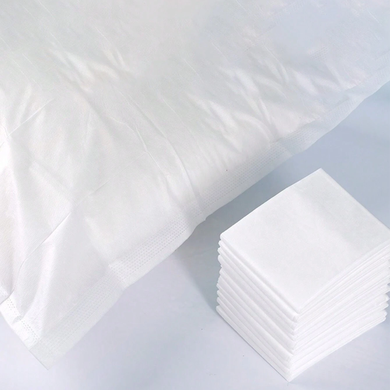 طقم مفارش سفر صحية  للاستخدام لمرة واحدة | يشمل ملاءة 240×220 سم، غطاء لحاف 240×220 سم، وغطاءي مخدة 50×80 سم (4 قطع)