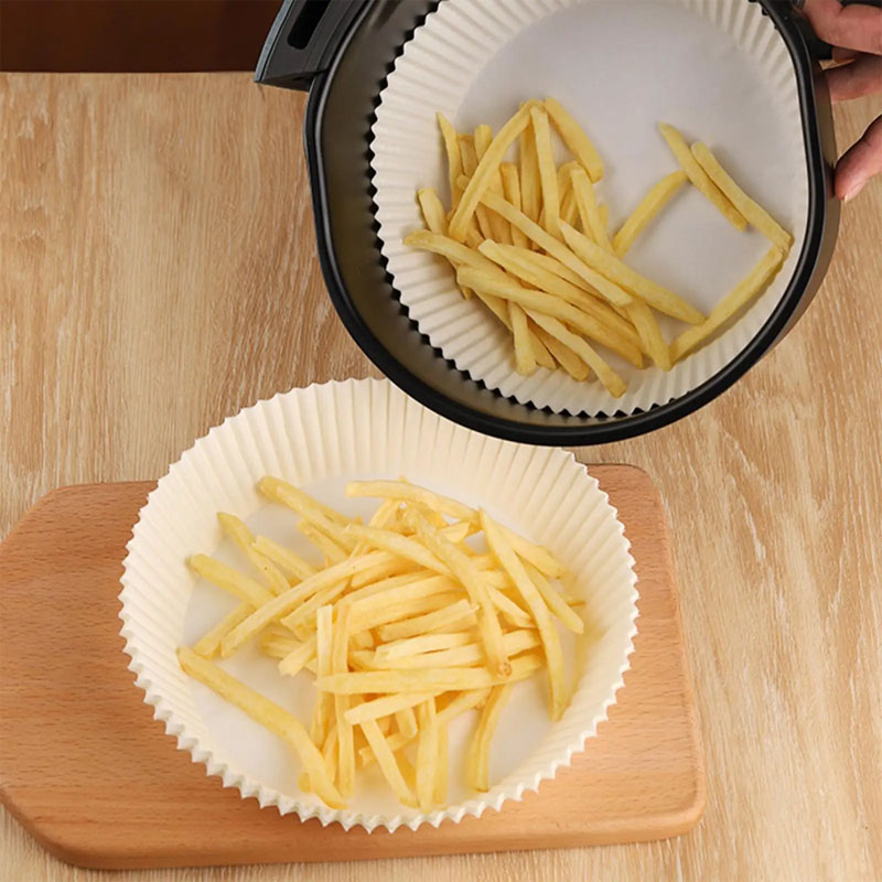 ورق زبدة دائري للقلاية الهوائية Ø 16 سم – حزمة تحتوي على 50 ورقة مقاومة للالتصاق