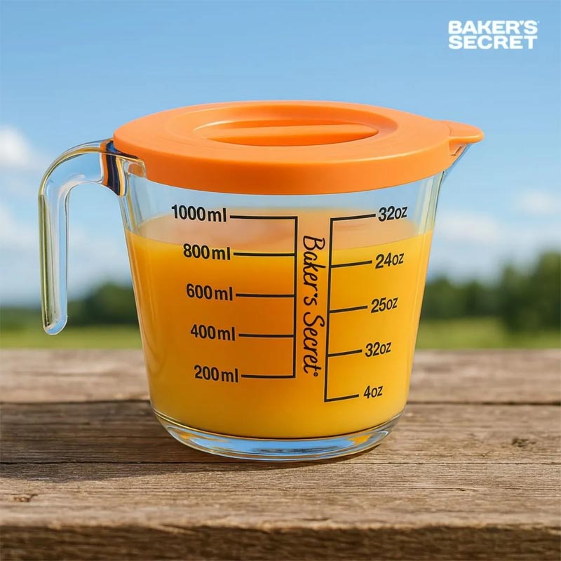 كوب قياس زجاجي مدرج بغطاء من بيكرز سيكرت - Baker’s Secret | سعة 1000 مل – تصميم أنيق ودقيق للقياس