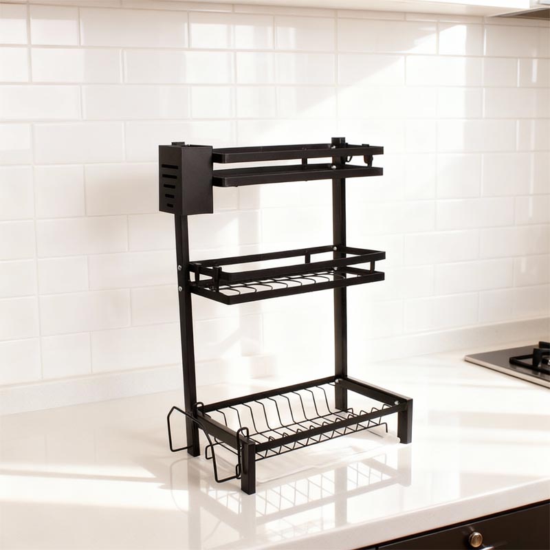 حامل صحون ومنظم مطبخ بثلاث طبقات مصنوع من الستانلس ستيل المقاوم للصدأ – تصميم عملي لتجفيف الأطباق وتخزين الأدوات، الأكواب، وأدوات المطبخ – المقاس 33×59×22 سم