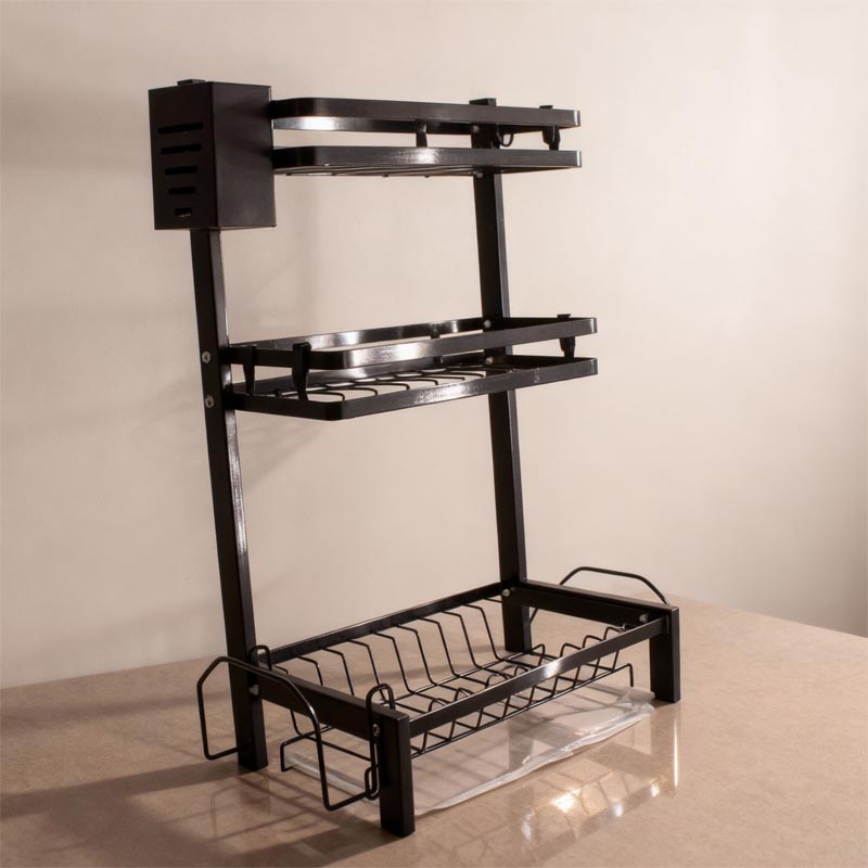 حامل صحون ومنظم مطبخ بثلاث طبقات مصنوع من الستانلس ستيل المقاوم للصدأ – تصميم عملي لتجفيف الأطباق وتخزين الأدوات، الأكواب، وأدوات المطبخ – المقاس 33×59×22 سم