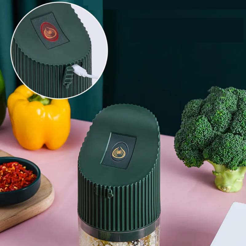 مفرمة طعام كهربائية متعددة الاستخدام قابلة للشحن عبر USB – تصميم مدمج مع غطاء مقاوم للانزلاق وشفرات حادة من الستانلس ستيل