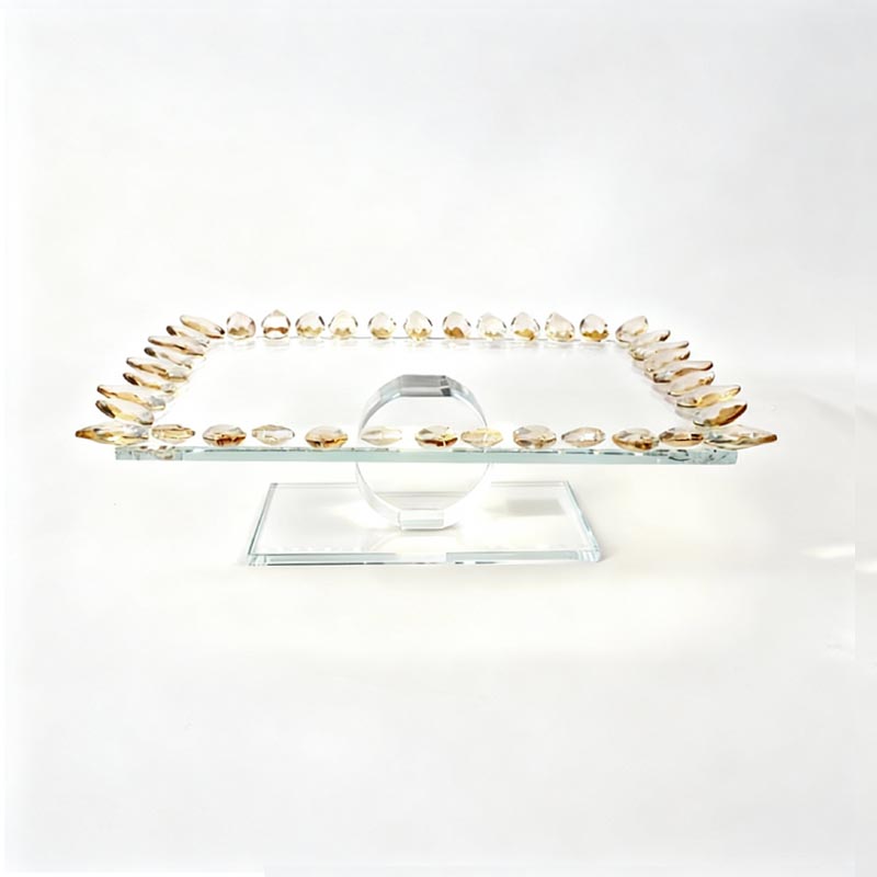 صينية تقديم فاخرة من الزجاج الشفاف بإطار مرصع بكريستالات ذهبية – مقاس 30 سم طول × 20 سم عرض × 10 سم ارتفاع
