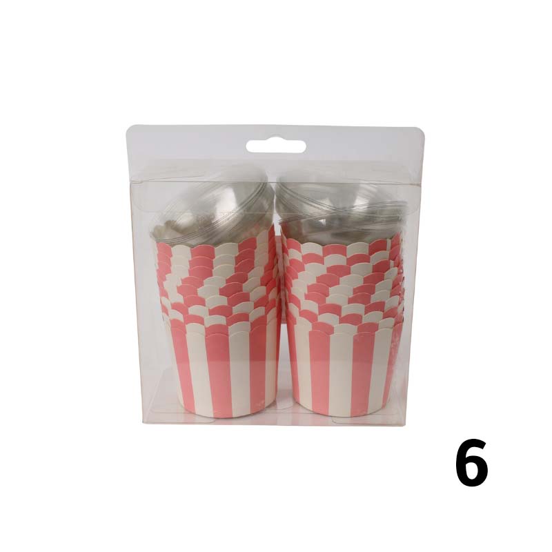 حزمة اكواب كب كيك ورقية بغطاء بلاستيك شفاف – تحتوي على 20 كوب ورقي و20 غطاء بلاستيك، قطر الكوب 6 سم وعمقه 5 سم