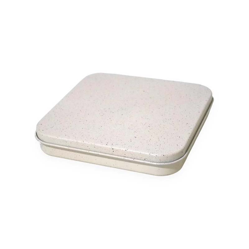 صحن بسبوسة بطلاء جرانيت مع غطاء محكم وقالب تقطيع عملي – الطول 25 سم، العرض 25 سم، العمق 4 سم