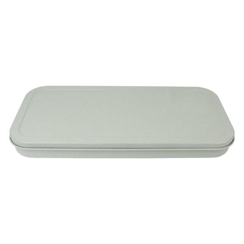 صحن بسبوسة بطلاء جرانيت مع غطاء محكم وقالب تقطيع عملي – الطول 46 سم، العرض 21 سم، العمق 4 سم