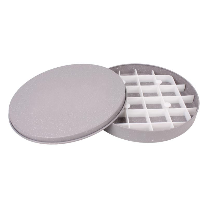 صحن بسبوسة بطلاء جرانيت مع غطاء محكم وقالب تقطيع عملي – قطر 28 سم، العمق 4 سم