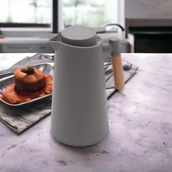 ترمس قهوة وشاي 1 لتر بمقبض خشبي – رمادي فاتح